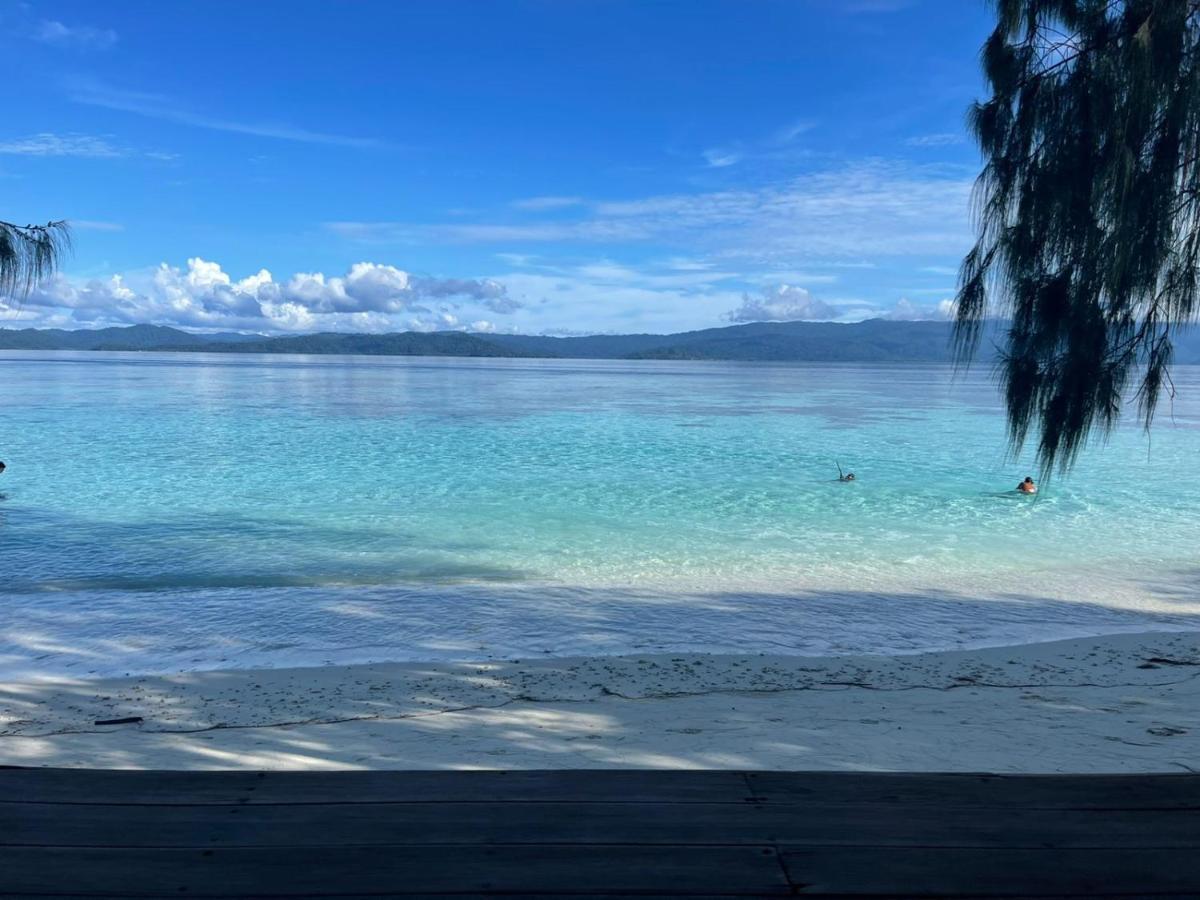 Wai Resort - Raja Ampat Pulau Birie Bagian luar foto
